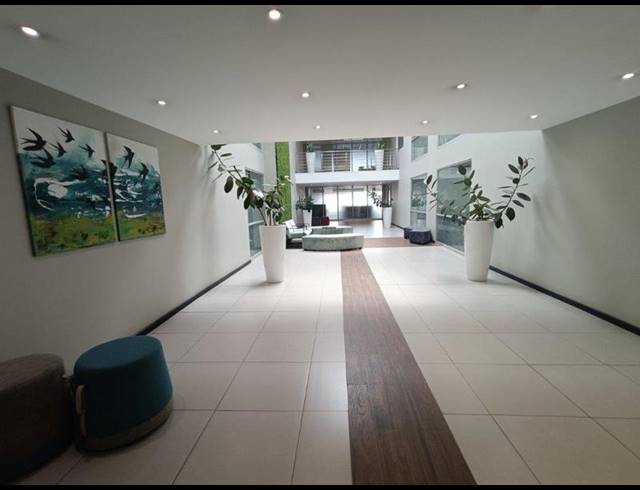 BUSINESS PROPERTY TO RENT IN CRESTA